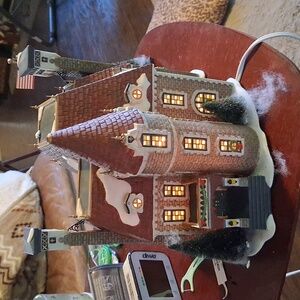 Department 56 The Consulate Christmas In The City #58951 2000 Retired Dept 56